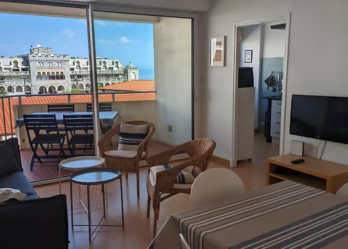 3 Pieces Au Coeur D'hendaye